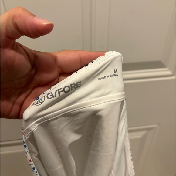 G/FORE G4 WOMEN'S AYE POPPY SILKY TECH NYLON SKORT - Picture 4 of 4